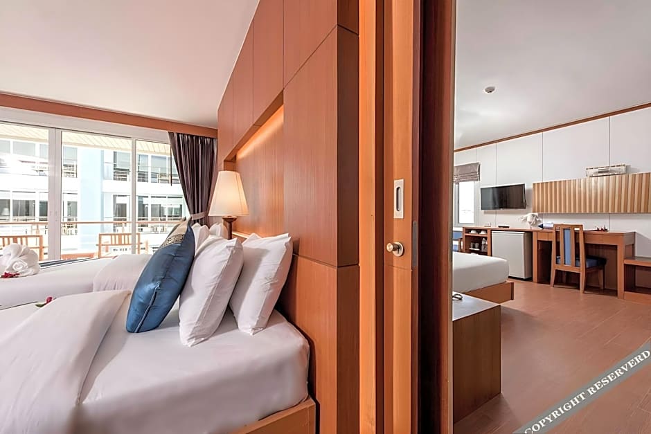 Phi Phi Harbour View Hotel