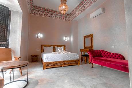 Junior Suite with Pool View