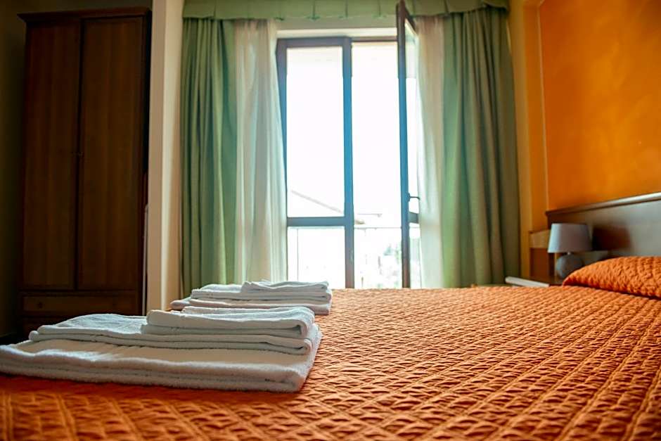 Foto 1 von 4 von Double Room with Private Bathroom