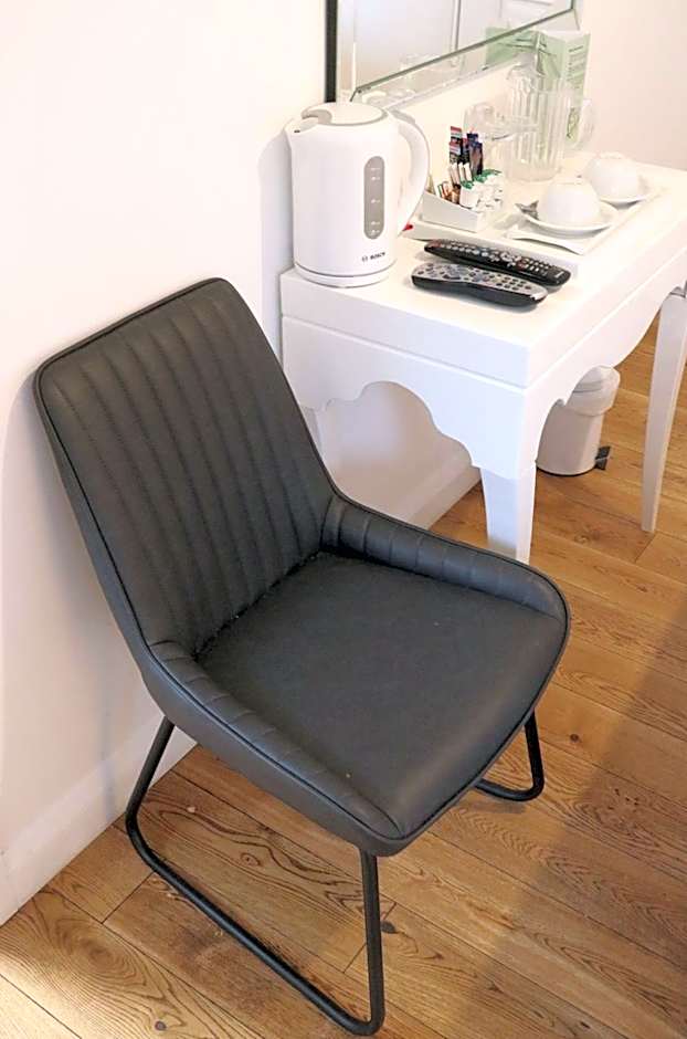 The Queen's Head Hotel