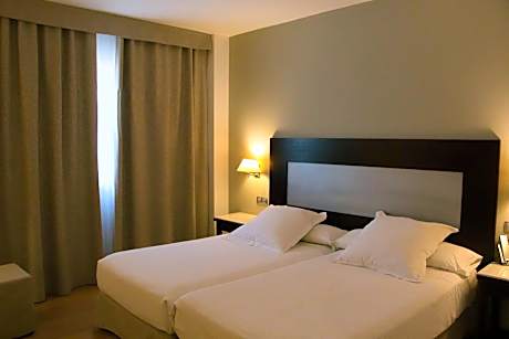 Twin Room with Parking