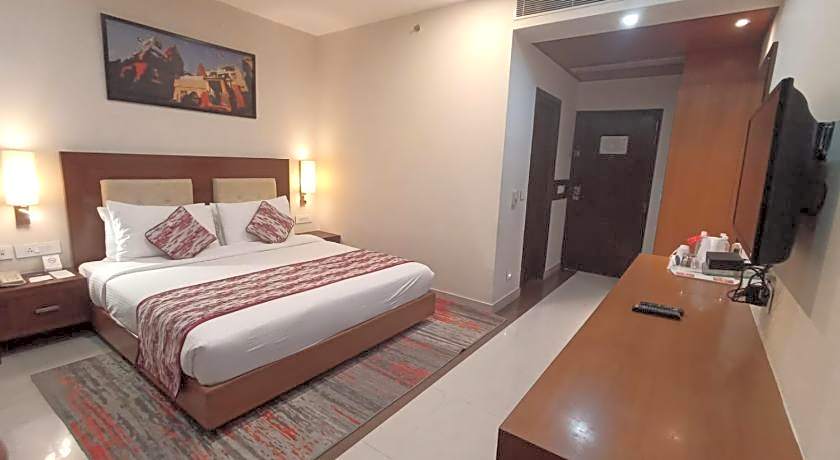 Ramada by Wyndham Varanasi Katesar