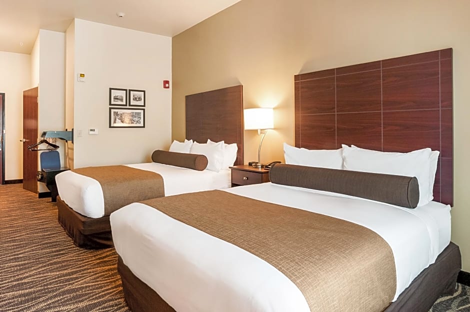 Cobblestone Inn & Suites  Fairfield Bay