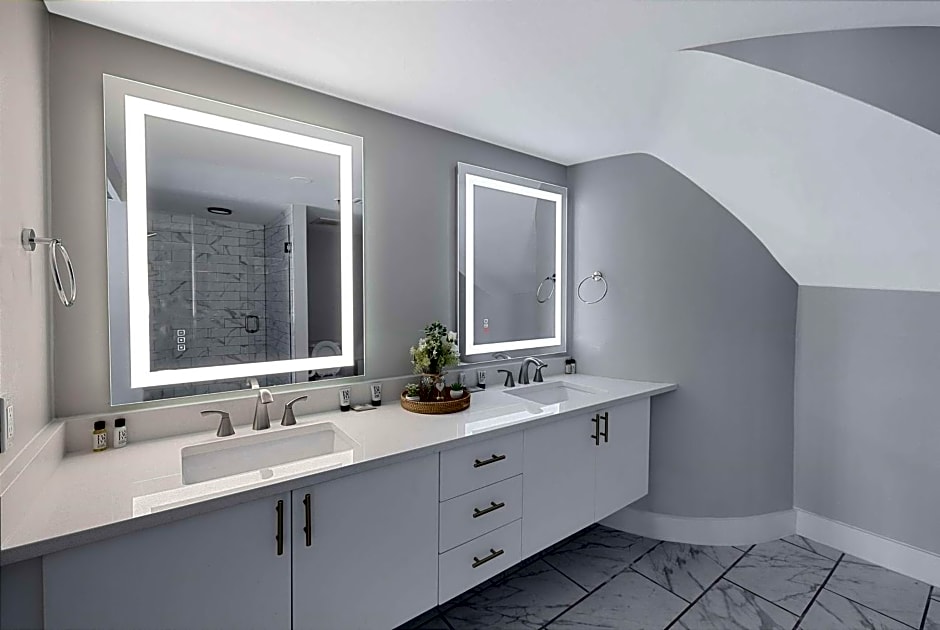 Georgetown Residences by LuxUrban