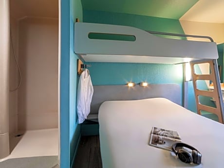 Double Room with Bunk Bed