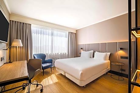 Family Connecting Room (3 Adults + 1 Child)