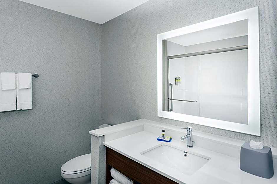 Holiday Inn Express And Suites Hudson I-94 By IHG