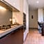 Black Pearl Apartment Hotel