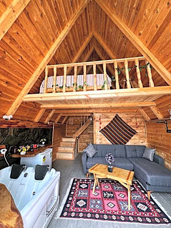 Deluxe Bungalow with Garden View