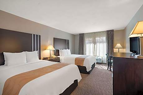 Queen Room with Two Queen Beds - Non-Smoking
