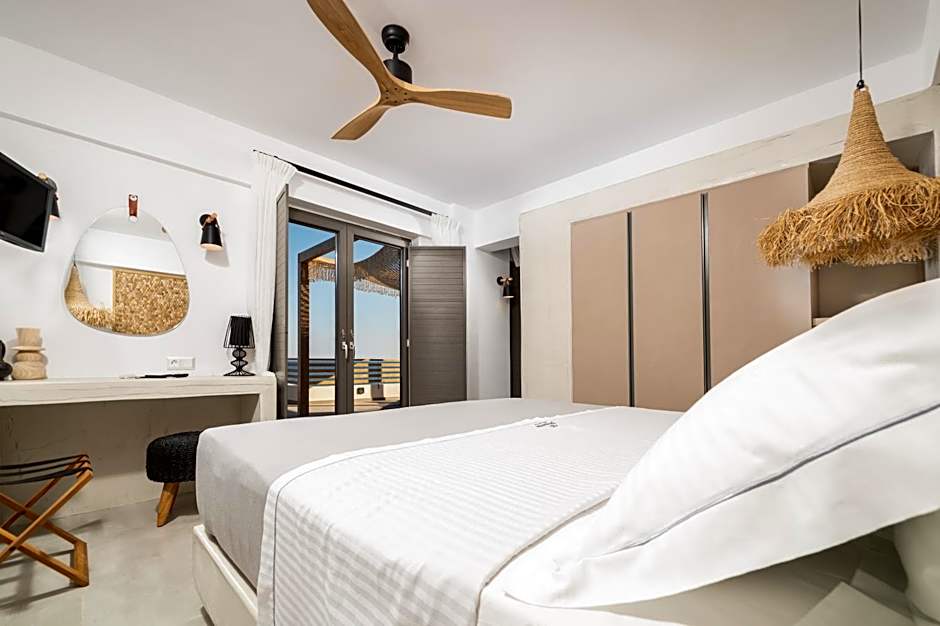 Mnḗmē Suites & Villas