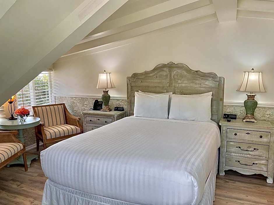 Carmel Green Lantern Inn