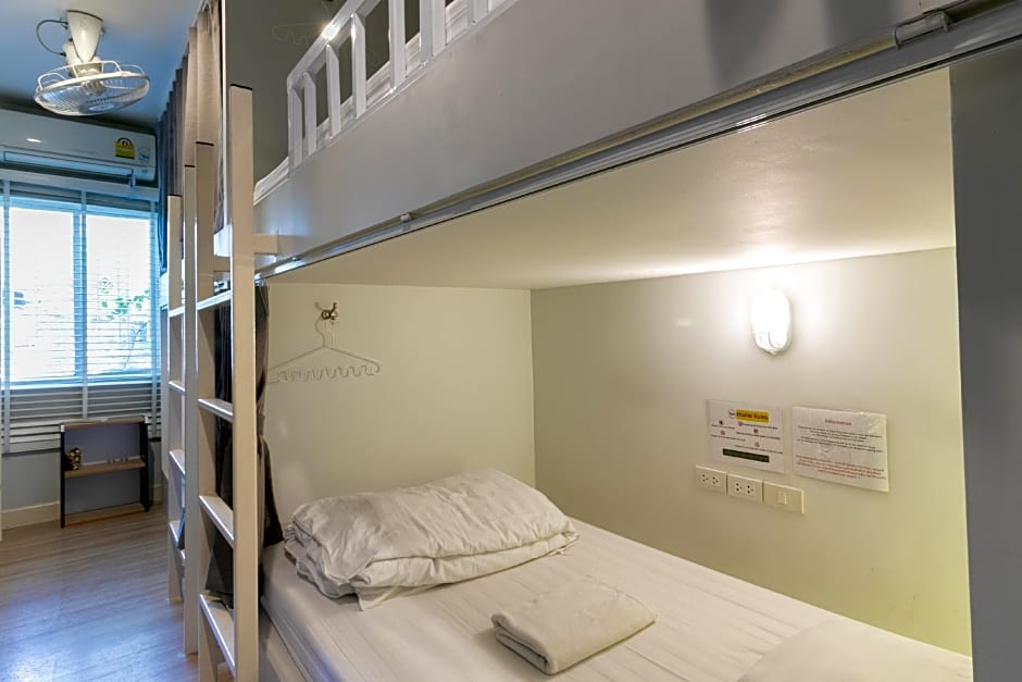 Ratana Boutique Hostel