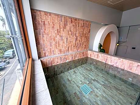 小琉球雲朵家民宿｜包棟・戲水池・卡拉 OK（限包棟）