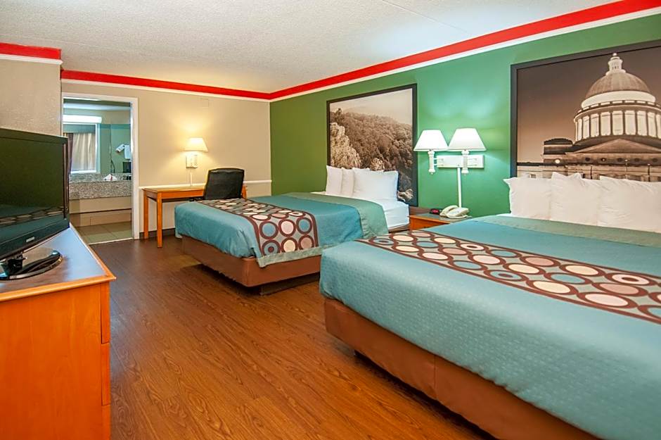 Super 8 by Wyndham Little Rock/Otter Creek