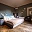 AdAstra Suites