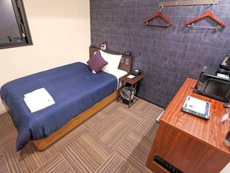 Double Room with Small Double Bed - Non-Smoking - Small Dog Friendly
