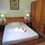 Reef Holiday Apartments