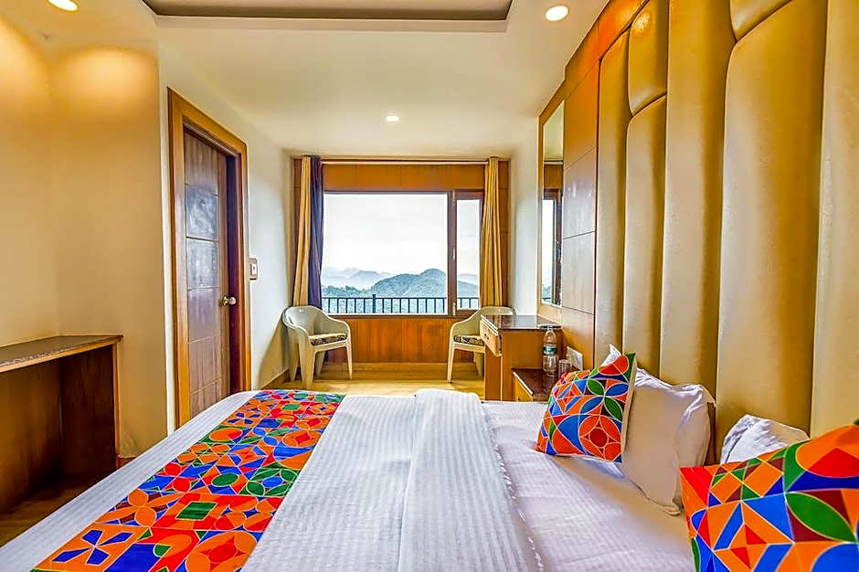 Fabhotel Clock View - Near clock tower