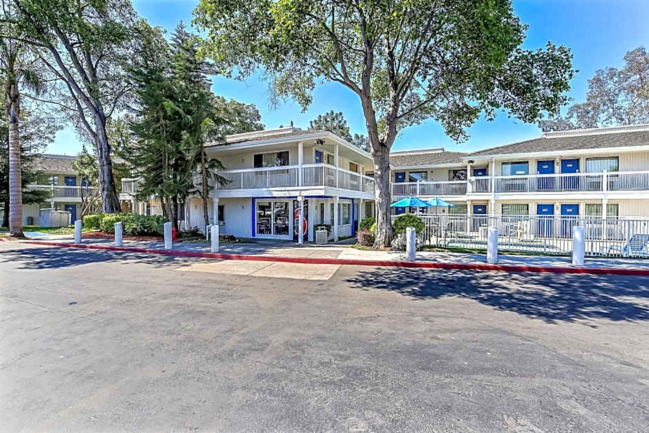Motel 6-Oakland, CA - Embarcadero