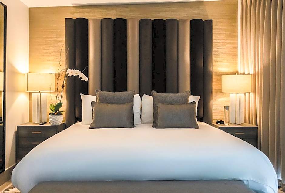 Photo 1 of 2 of 1 Queen Bed Suite, Accessible