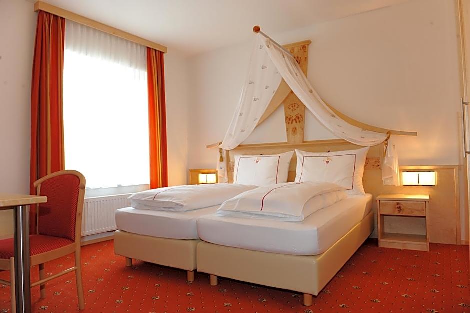 Hotel-Gasthof-Fleischerei - Zur alten Post