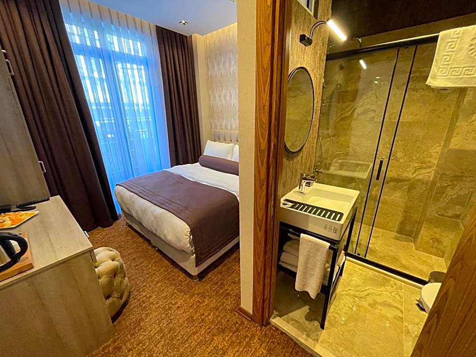 Weingart Seaside Hotel