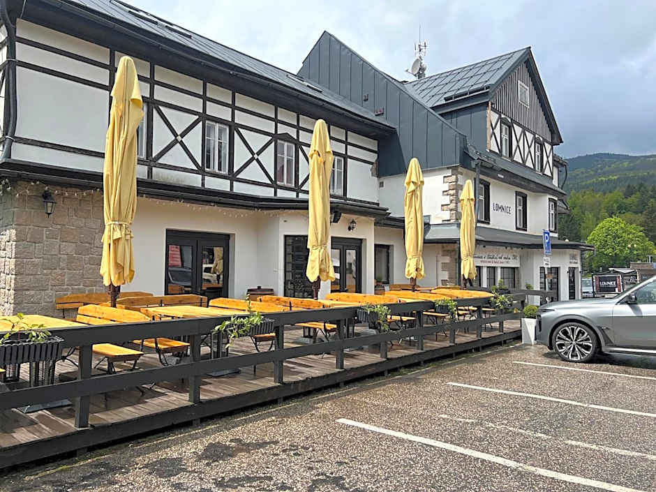 Hotel Lomnice