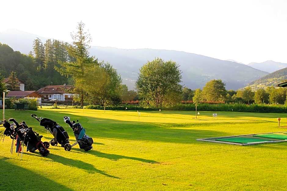 Historic Guesthouse BIRCHER B&B Apartments near Sterzing