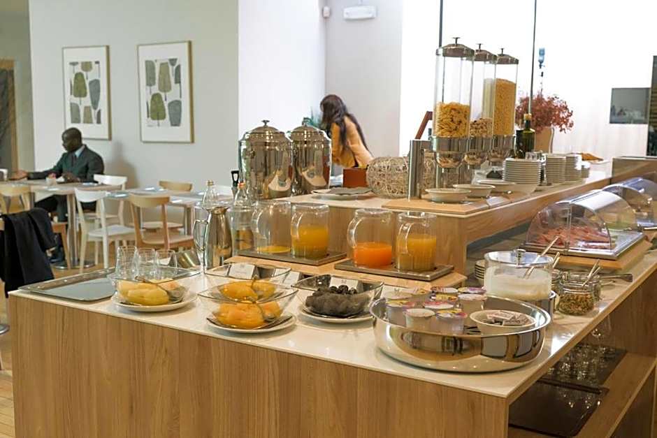 Helios Hotel & Restaurant