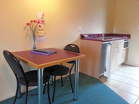 Studio with Private Spa Bath