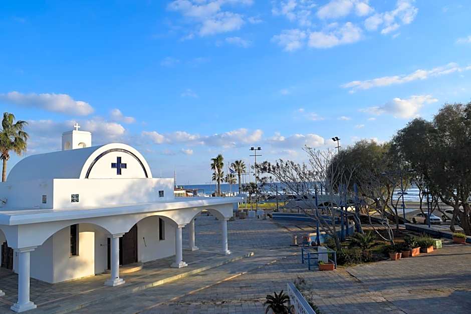 Ocean Dreams Suites - By the Harbour