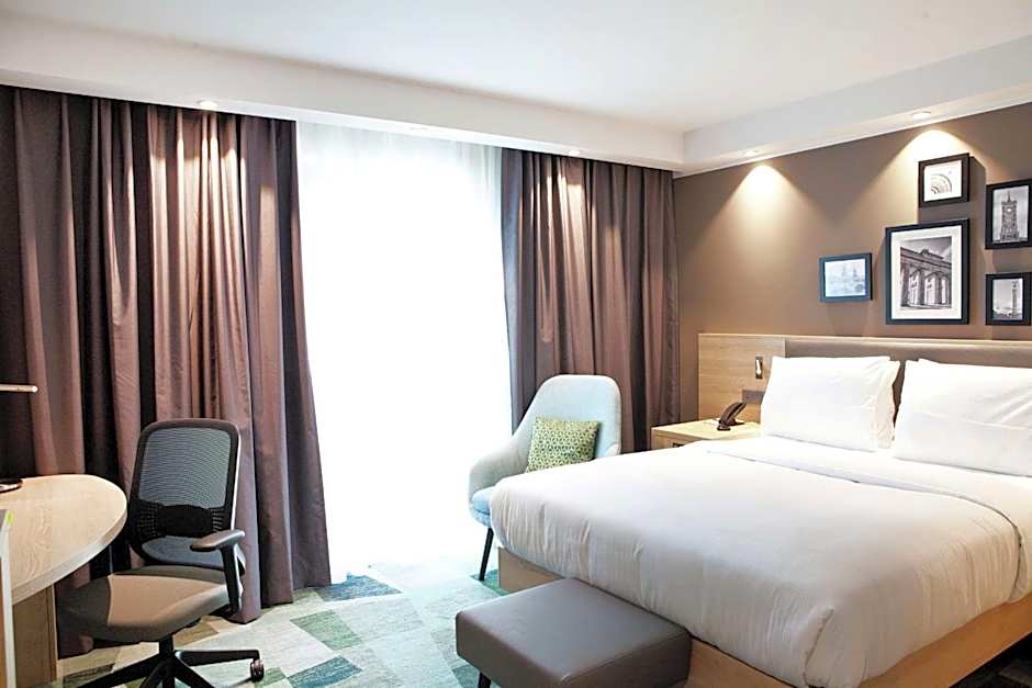 Hampton by Hilton Berlin City East Side Gallery