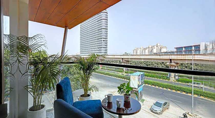 Stately Suites - Golf Course Road