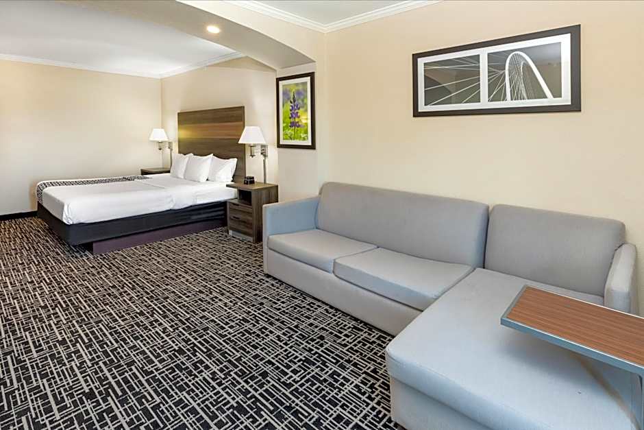 La Quinta Inn & Suites by Wyndham Garland Harbor Point