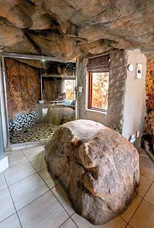 Honeymoon Cave