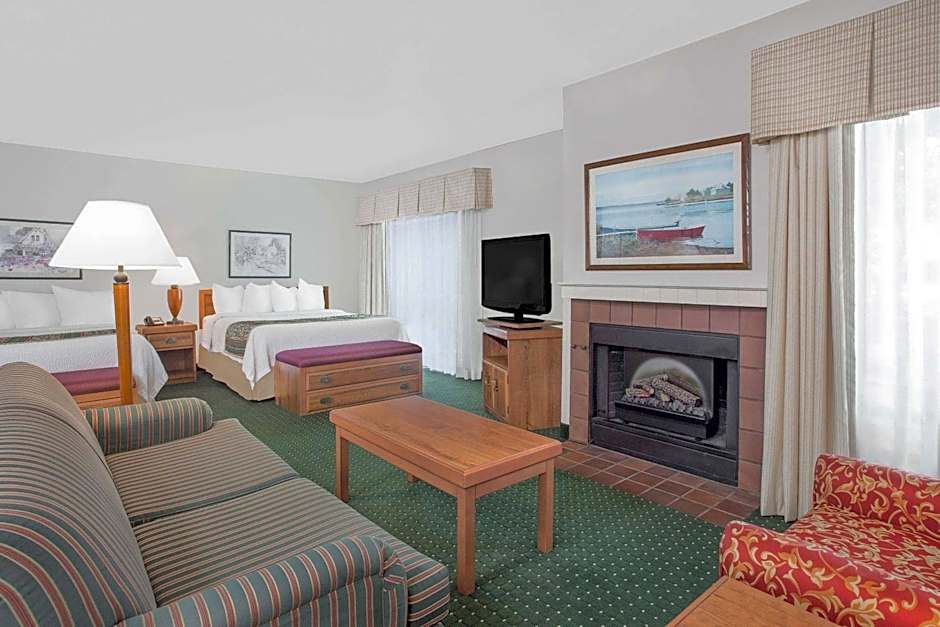 Hawthorn Extended Stay by Wyndham Green Bay