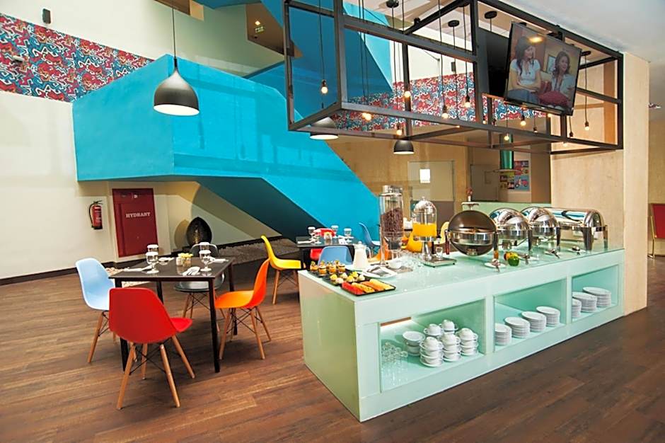 Idoop Hotel by Prasanthi