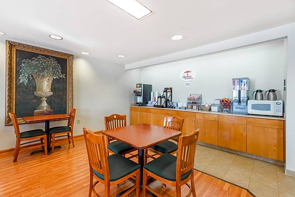 Super 8 by Wyndham Hagerstown/Halfway Area