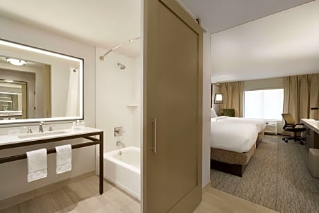 2 Queen Beds
