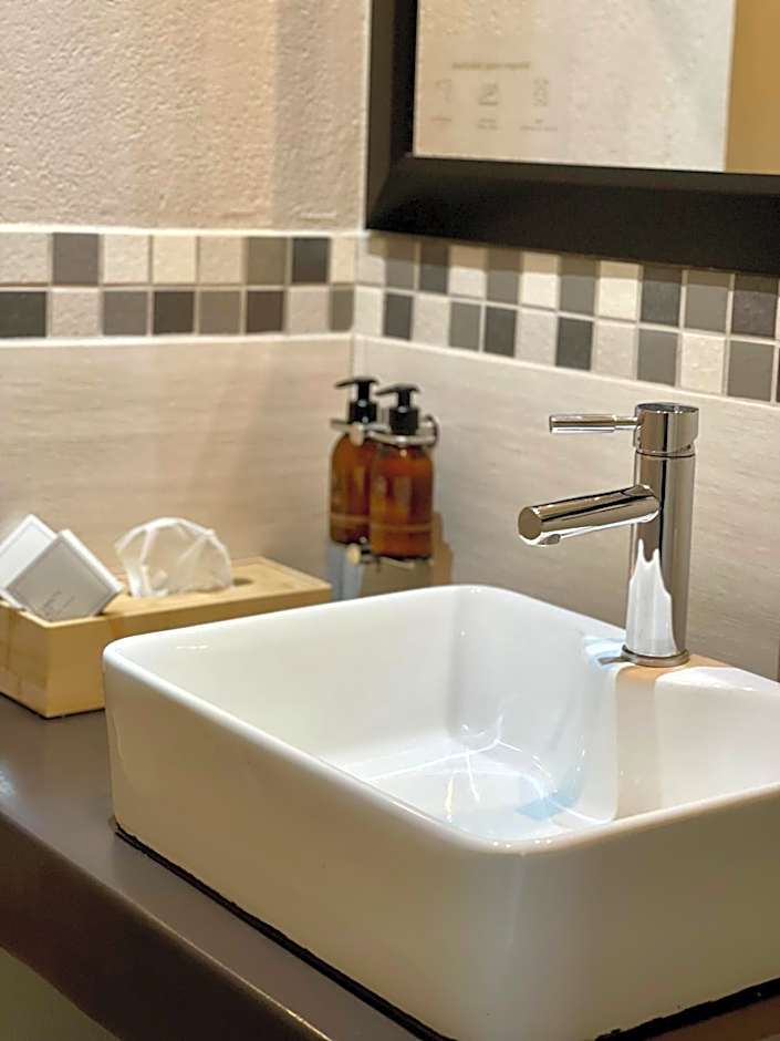 The Baobab Bush Lodge and Villa