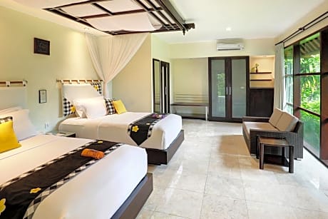 Deluxe Double or Twin Beach Bungalow