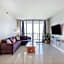 Stunning Penthouse Suite Waterfront 2BD 2BA