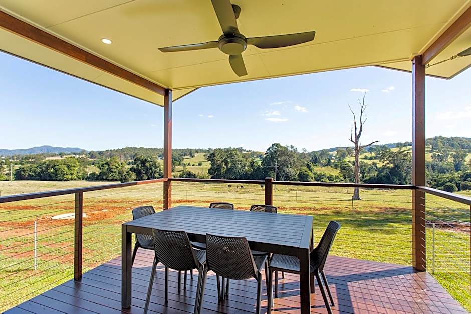Valley Cabins By The Creek