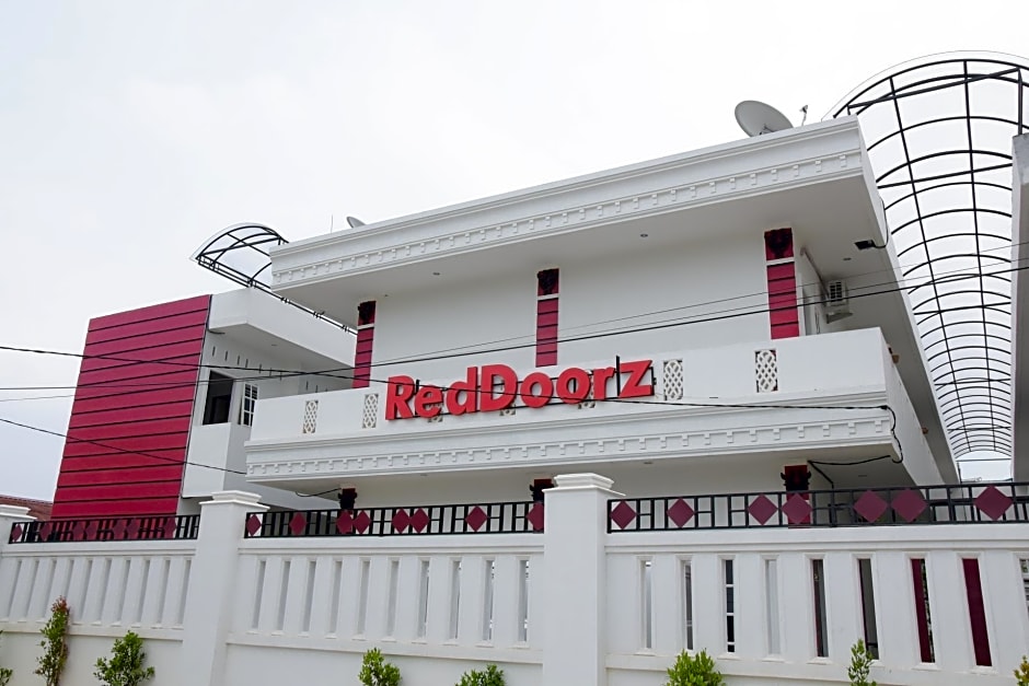 RedDoorz near UIN Sumatera Utara Medan