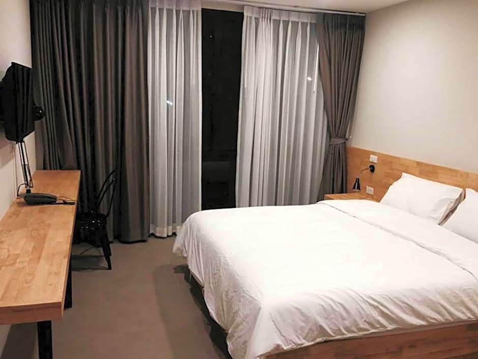 Esy Hotel