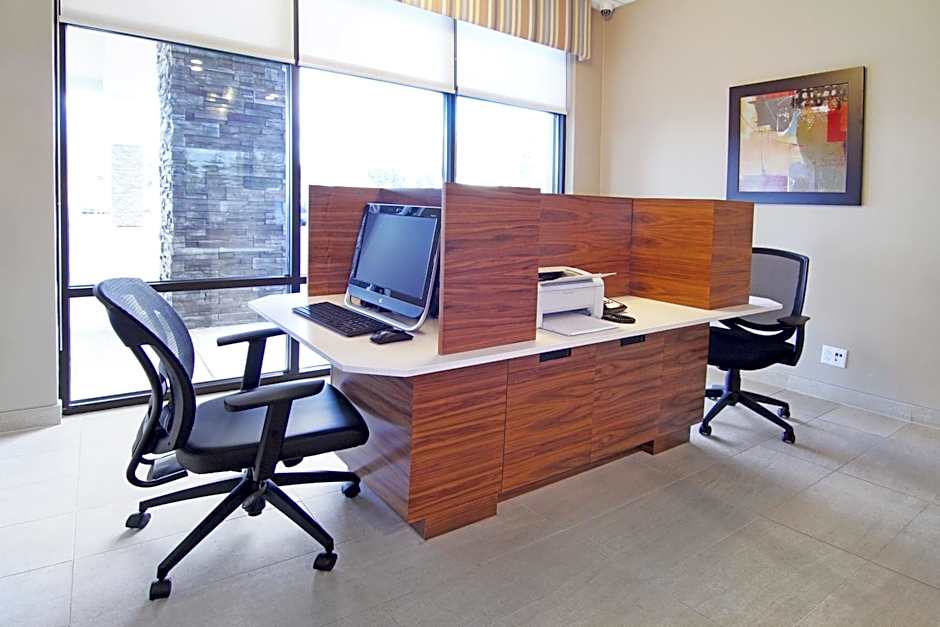 Holiday Inn Express and Suites Calgary University By IHG