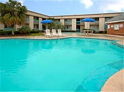 Travelodge by Wyndham New Orleans West Harvey Hotel