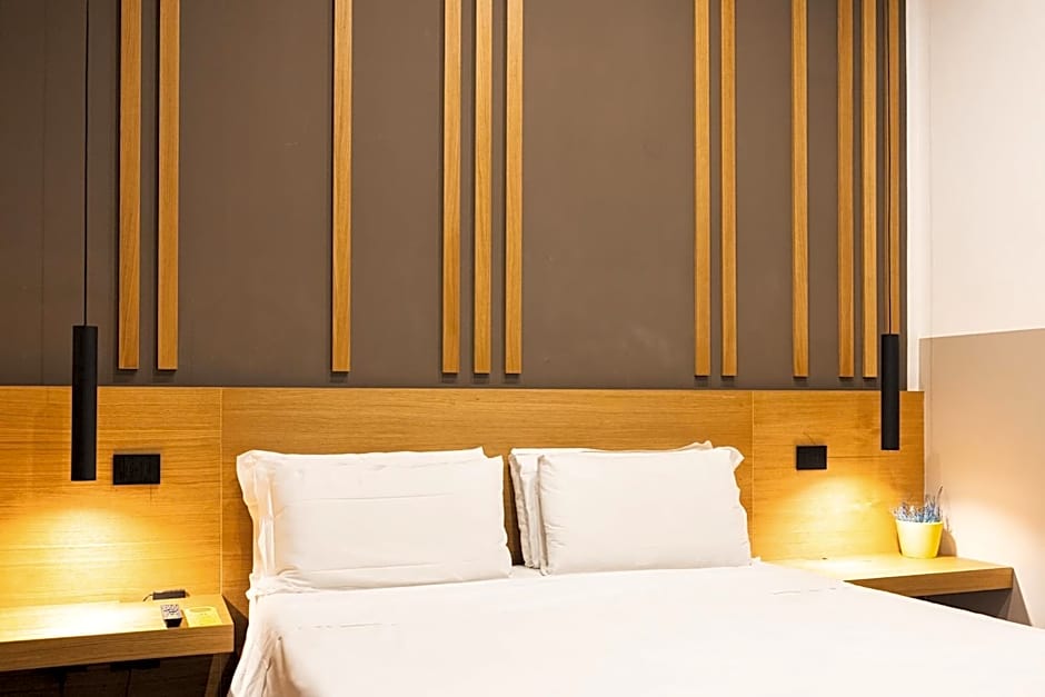 Central Lodge Hotel