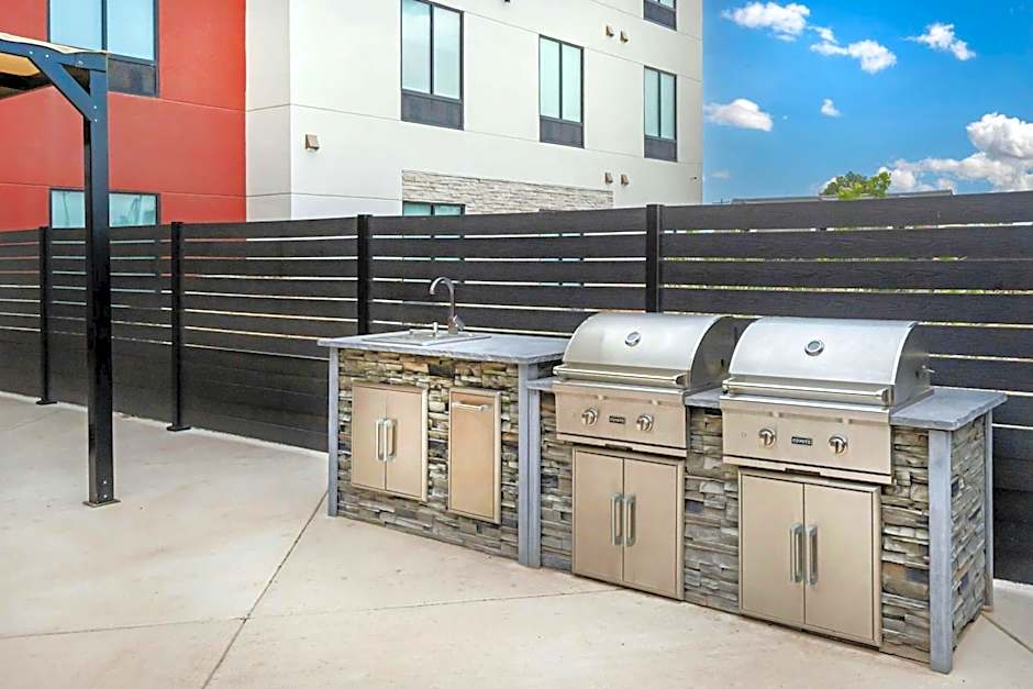 Best Western Plus Executive Residency Carlsbad Hotel